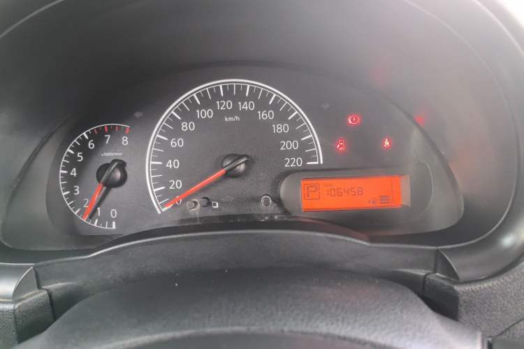 Used Nissan Sunny 2015 1.5XE CVT Comfort Edition Odometer Close Up