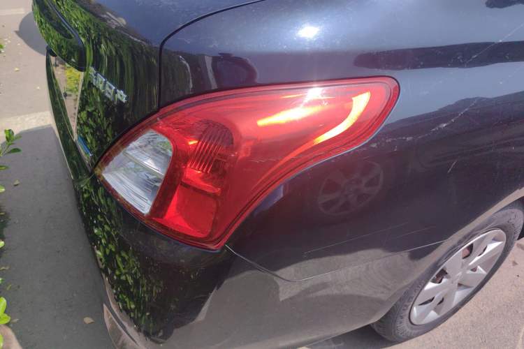 Used Nissan Sunny 2015 1.5XE Manual Comfort Edition Right Rear Taillight
