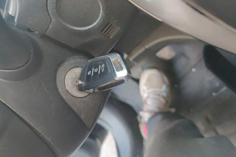 Used Nissan Sunny 2015 1.5XE Manual Elite Edition Vehicle Key