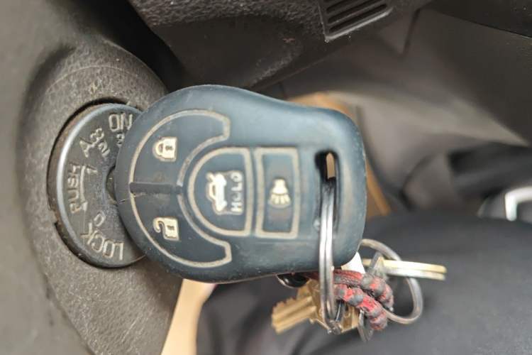 Used Nissan Sunny 2015 1.5XE Manual Comfort Edition Vehicle Key