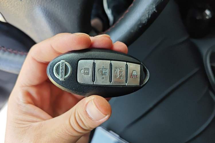 Used Nissan Sunny 2015 1.5XE Manual Comfort Edition Vehicle Key
