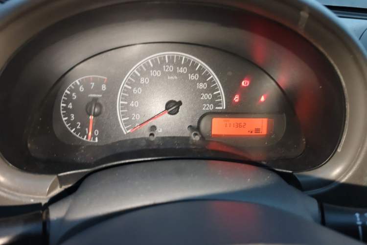Used Nissan Sunny 2015 1.5XE Manual Comfort Edition Instrument Cluster