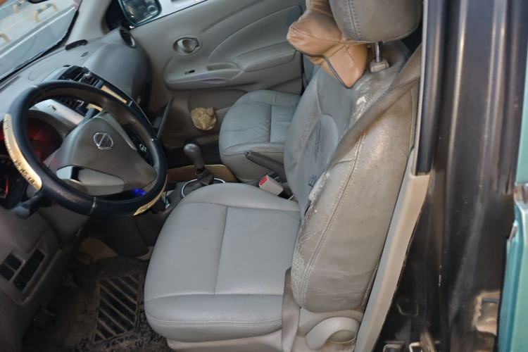 Used Nissan Sunny 2015 1.5XE Manual Comfort Edition Left Front Seat