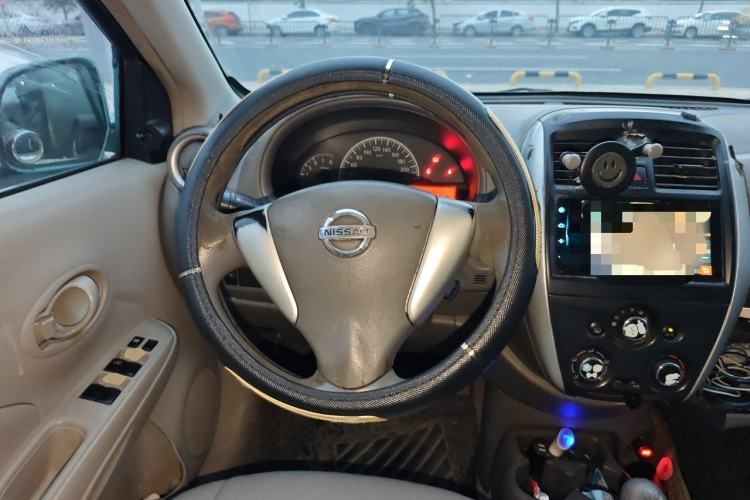 Used Nissan Sunny 2015 1.5XE Manual Comfort Edition Steering Wheel