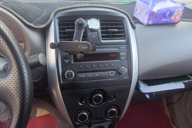 Used Nissan Sunny 2015 1.5XE Manual Comfort Edition Audio And AC Panel