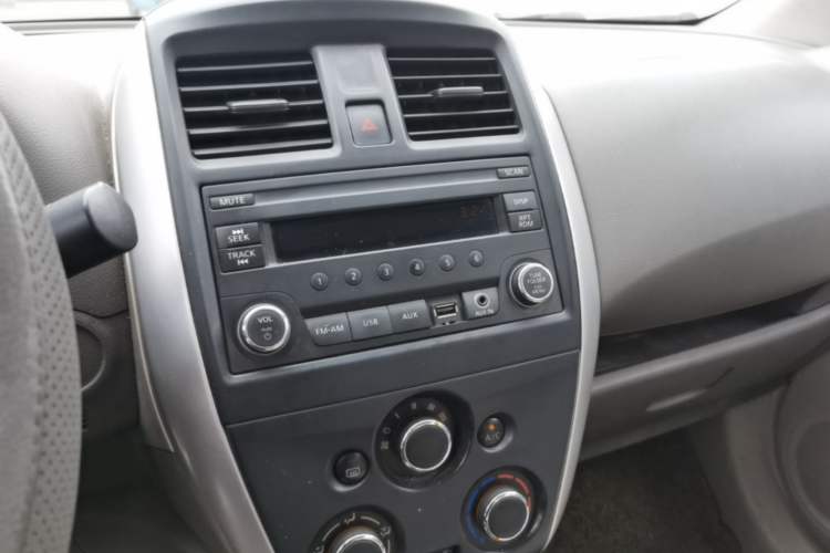 Used Nissan Sunny 2015 1.5XE Manual Comfort Edition Audio And AC Panel