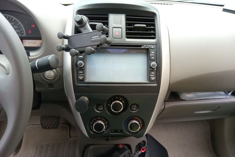 Used Nissan Sunny 2015 1.5XE CVT Master Edition Audio And AC Panel