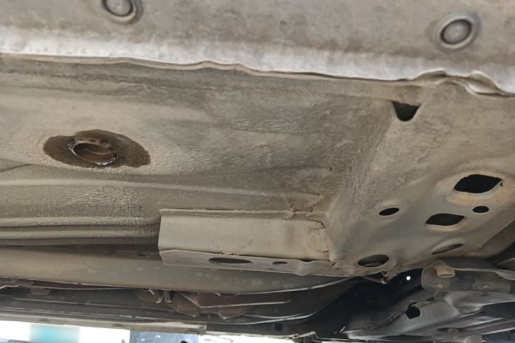 Used Nissan Sunny 2015 1.5XE Manual Comfort Edition Chassis Front Right