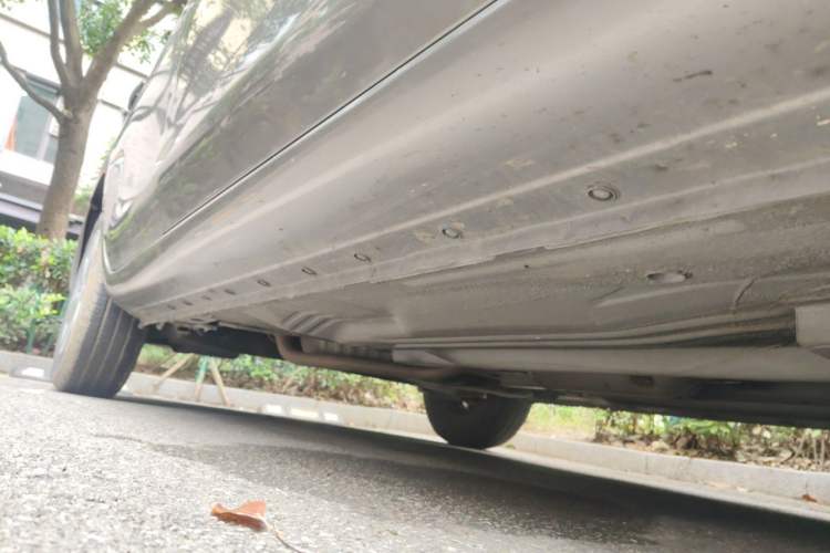 Used Nissan Sunny 2015 1.5XE Manual Comfort Edition Chassis Front Right