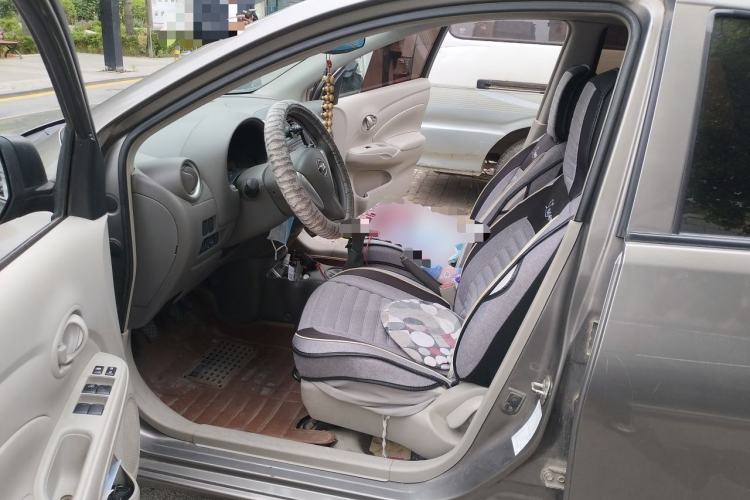 Used Nissan Sunny 2015 1.5XE Manual Master Edition Driver Seat