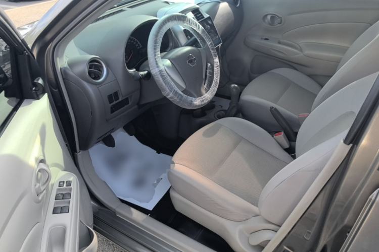 Used Nissan Sunny 2015 1.5XE Manual Comfort Edition Driver Seat