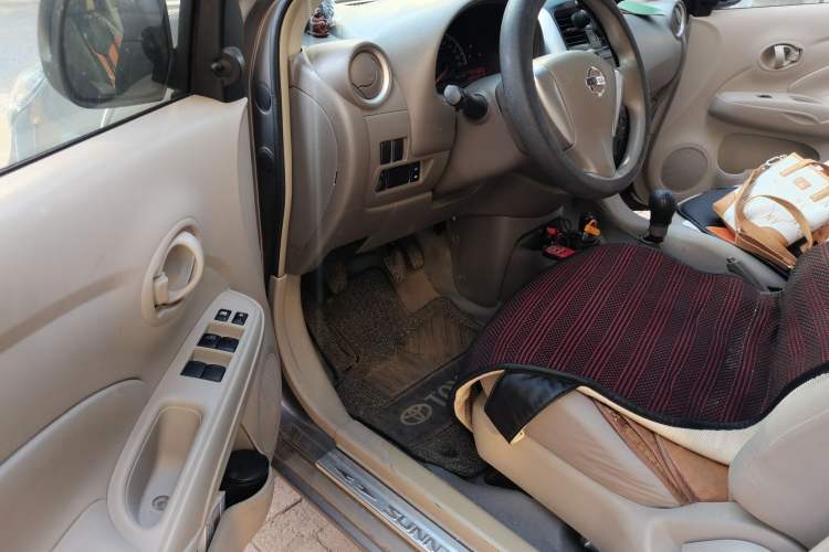 Used Nissan Sunny 2015 1.5XE Manual Comfort Edition Driver Seat