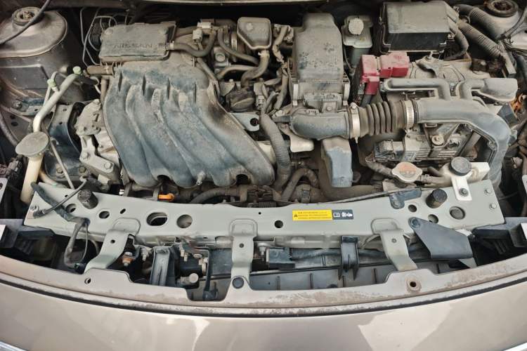 Used Nissan Sunny 2015 1.5XE CVT Elite Edition Engine Bay