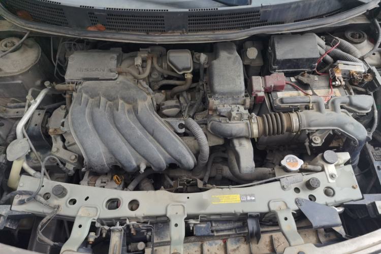 Used Nissan Sunny 2015 1.5XE Manual Comfort Edition Engine Bay