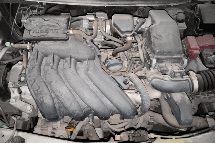 Used Nissan Sunny 2015 1.5XE Manual Master Edition Engine Bay