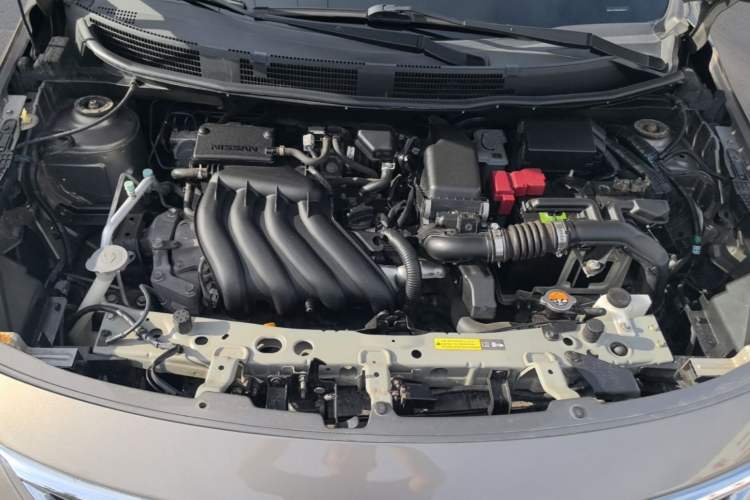 Used Nissan Sunny 2015 1.5XE Manual Comfort Edition Engine Bay