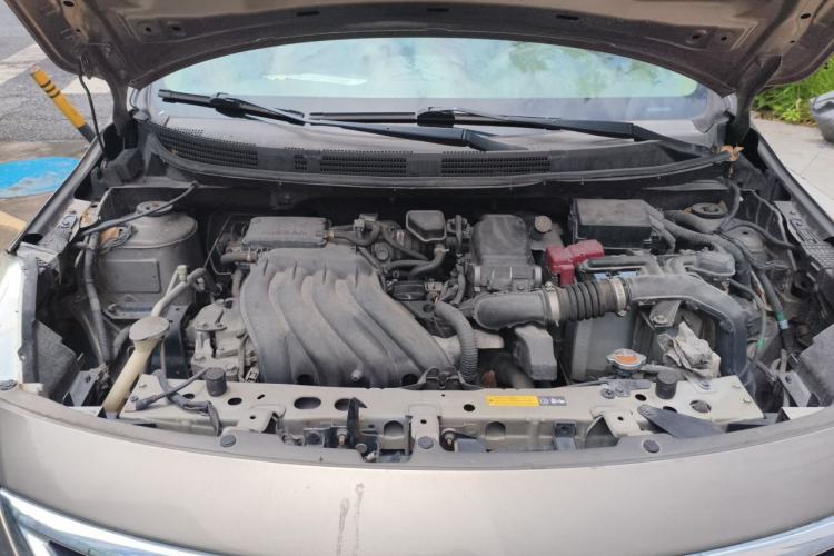 Used Nissan Sunny 2015 1.5XE Manual Comfort Edition Engine Bay