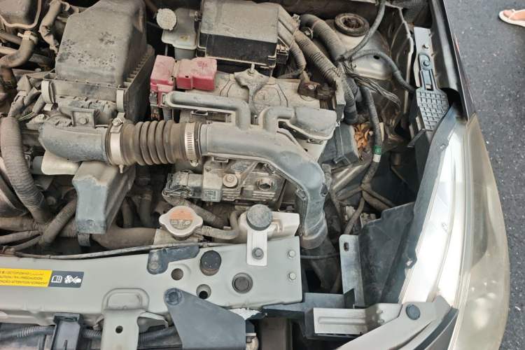 Used Nissan Sunny 2015 1.5XE CVT Elite Edition Engine Bay Left
