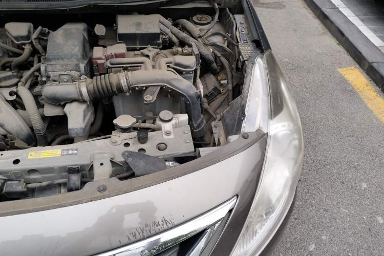 Used Nissan Sunny 2015 1.5XE Manual Master Edition Engine Bay Left