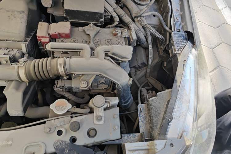 Used Nissan Sunny 2015 1.5XE CVT Comfort Edition Engine Bay Left
