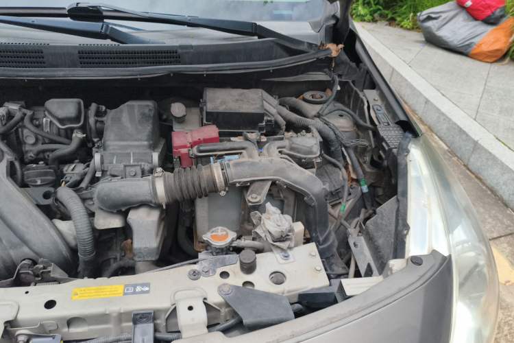 Used Nissan Sunny 2015 1.5XE Manual Comfort Edition Engine Bay Left