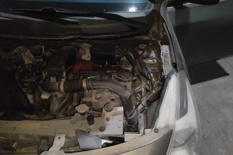 Used Nissan Sunny 2015 1.5XE CVT Comfort Edition Engine Bay Left