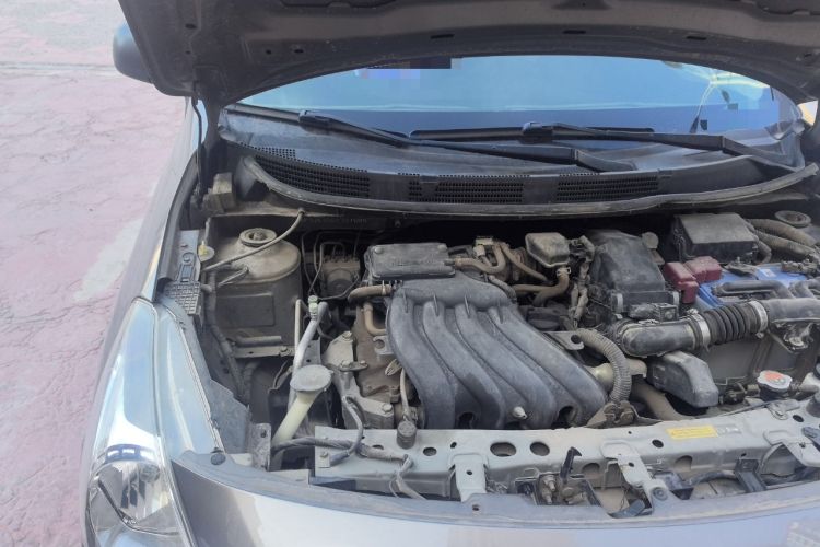Used Nissan Sunny 2015 1.5XE Manual Comfort Edition Engine Bay Right