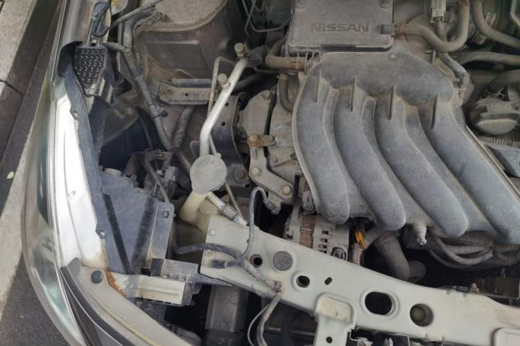Used Nissan Sunny 2015 1.5XE Manual Comfort Edition Engine Bay Right