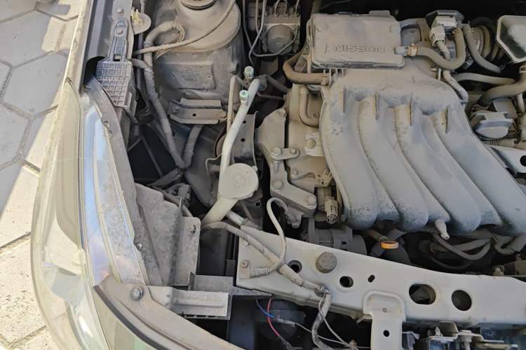 Used Nissan Sunny 2015 1.5XE CVT Comfort Edition Engine Bay Right