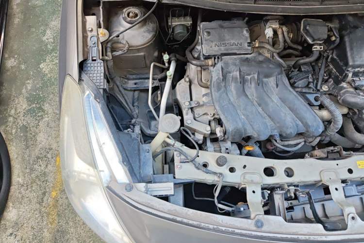 Used Nissan Sunny 2015 1.5XE Manual Comfort Edition Engine Bay Right