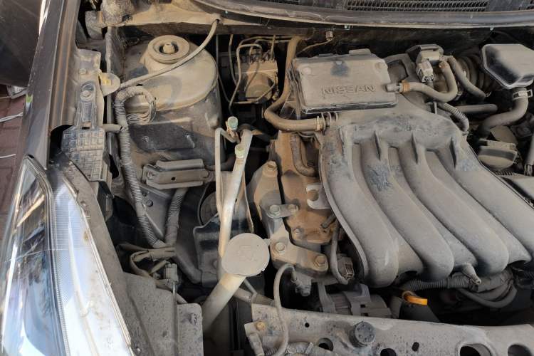 Used Nissan Sunny 2015 1.5XE Manual Comfort Edition Engine Bay Right
