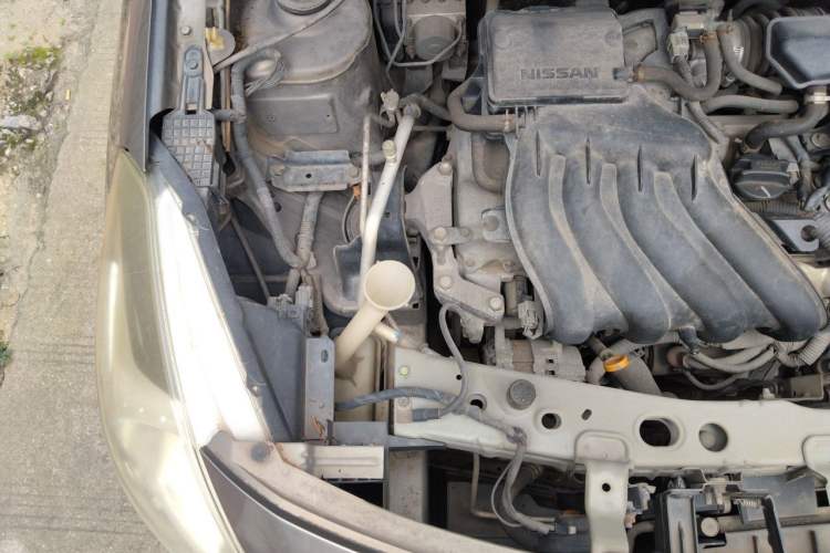 Used Nissan Sunny 2015 1.5XE CVT Comfort Edition Engine Bay Right
