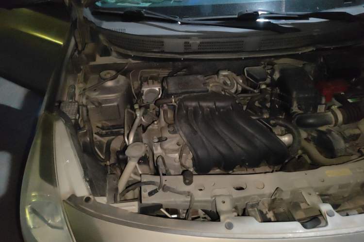 Used Nissan Sunny 2015 1.5XE CVT Comfort Edition Engine Bay Right