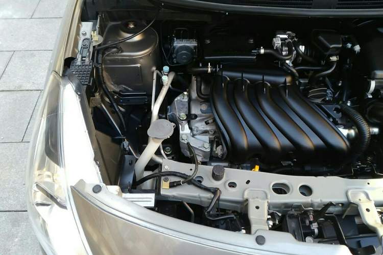 Used Nissan Sunny 2015 1.5XE CVT Comfort Edition Engine Bay Right