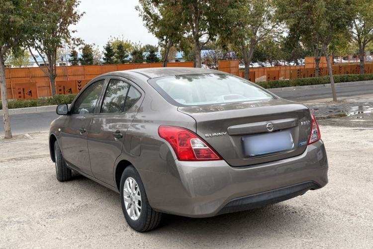 Used Nissan Sunny 2015 1.5XE Manual Comfort Edition Exterior 2