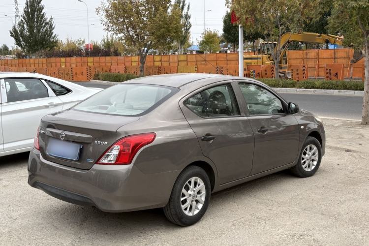 Used Nissan Sunny 2015 1.5XE Manual Comfort Edition Exterior 3