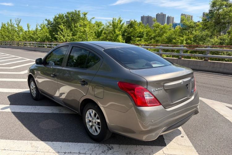 Used Nissan Sunny 2015 1.5XE CVT Comfort Edition Exterior 4