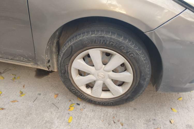 Used Nissan Sunny 2015 1.5XE CVT Comfort Edition Exterior 4