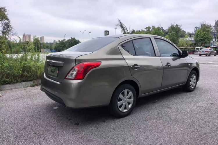 Used Nissan Sunny 2015 1.5XE CVT Comfort Edition Exterior 5