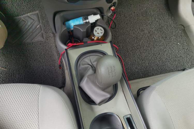 Used Nissan Sunny 2015 1.5XE Manual Comfort Edition Gear Lever