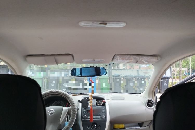 Used Nissan Sunny 2015 1.5XE Manual Master Edition Headliner