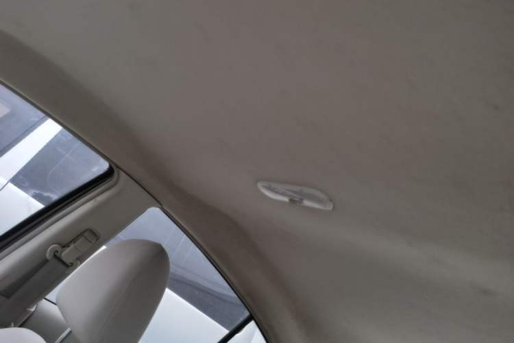 Used Nissan Sunny 2015 1.5XE Manual Comfort Edition Headliner
