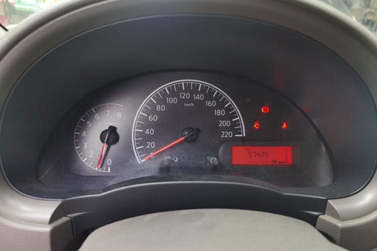 Used Nissan Sunny 2015 1.5XE Manual Comfort Edition Instrument Cluster