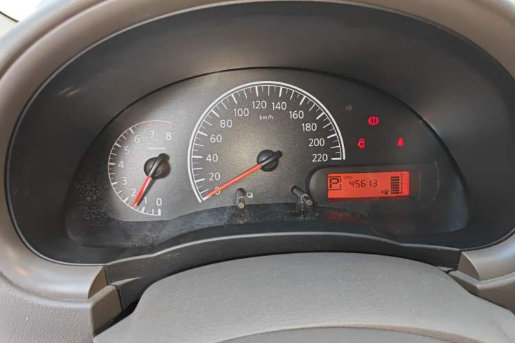 Used Nissan Sunny 2015 1.5XE CVT Comfort Edition Instrument Cluster