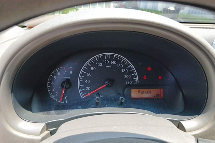 Used Nissan Sunny 2015 1.5XE Manual Comfort Edition Instrument Cluster