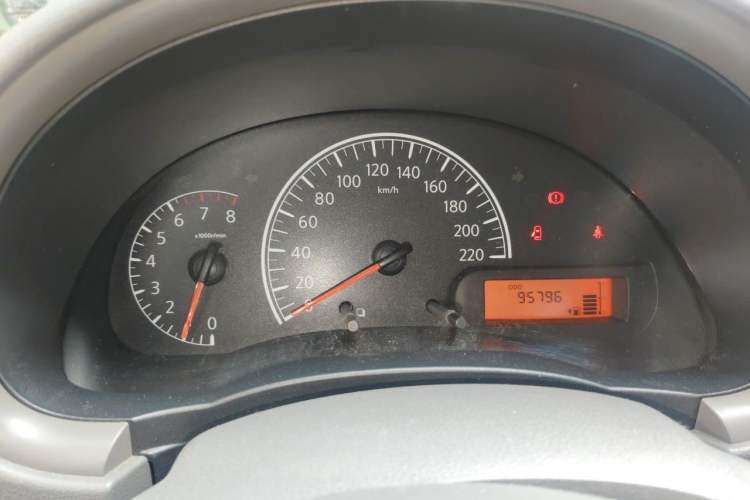Used Nissan Sunny 2015 1.5XE Manual Comfort Edition Instrument Cluster