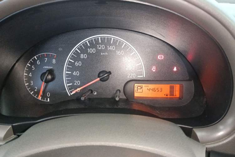 Used Nissan Sunny 2015 1.5XE CVT Comfort Edition Instrument Cluster