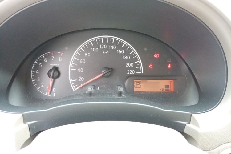 Used Nissan Sunny 2015 1.5XE CVT Master Edition Instrument Cluster