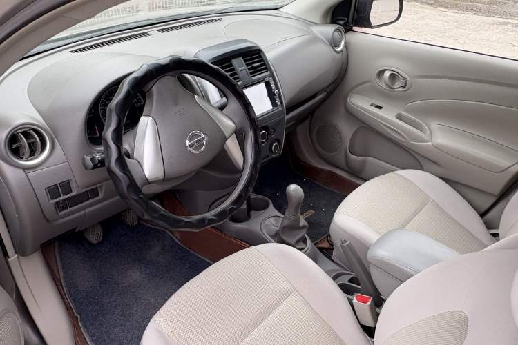 Used Nissan Sunny 2015 1.5XE Manual Comfort Edition Interior 1