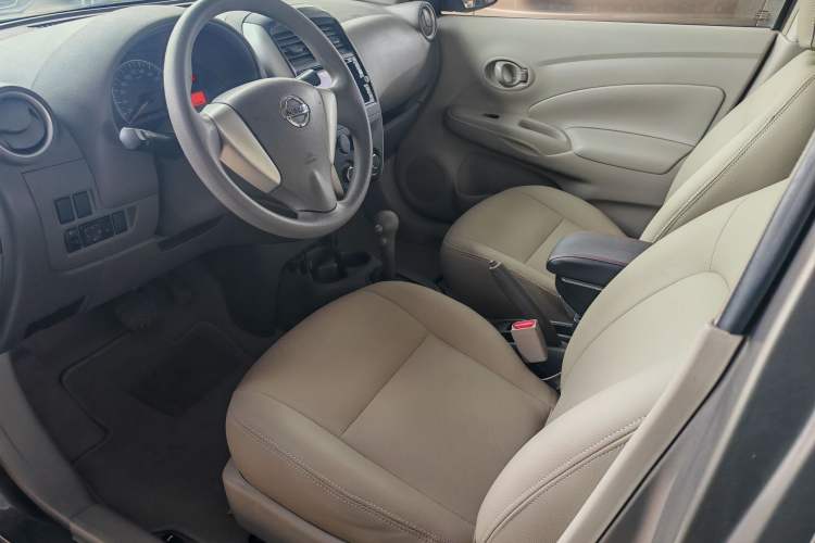 Used Nissan Sunny 2015 1.5XE CVT Master Edition Interior 1